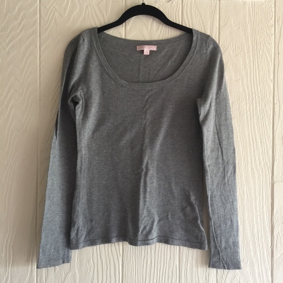 Romeo & Juliet Couture Sweaters - Romeo & Juliet Couture Light Weight Sweater